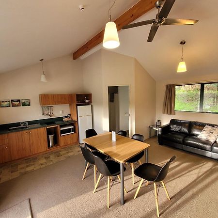 Waitomo Top 10 Holiday Park Пещеры Вайтомо Экстерьер фото