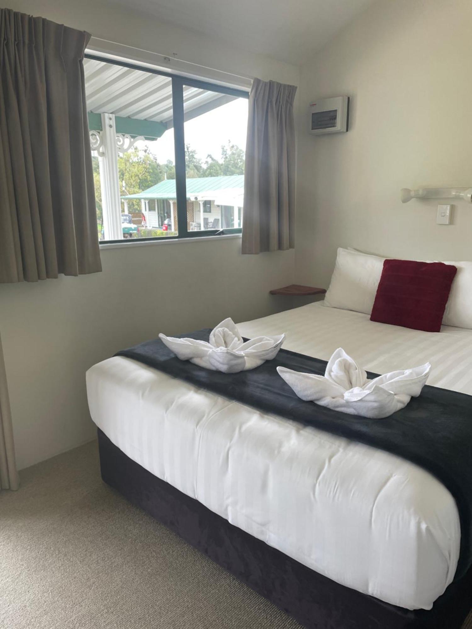 Waitomo Top 10 Holiday Park Пещеры Вайтомо Экстерьер фото