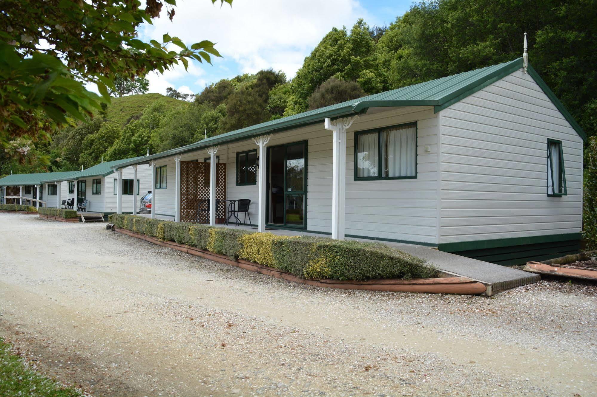 Waitomo Top 10 Holiday Park Пещеры Вайтомо Экстерьер фото