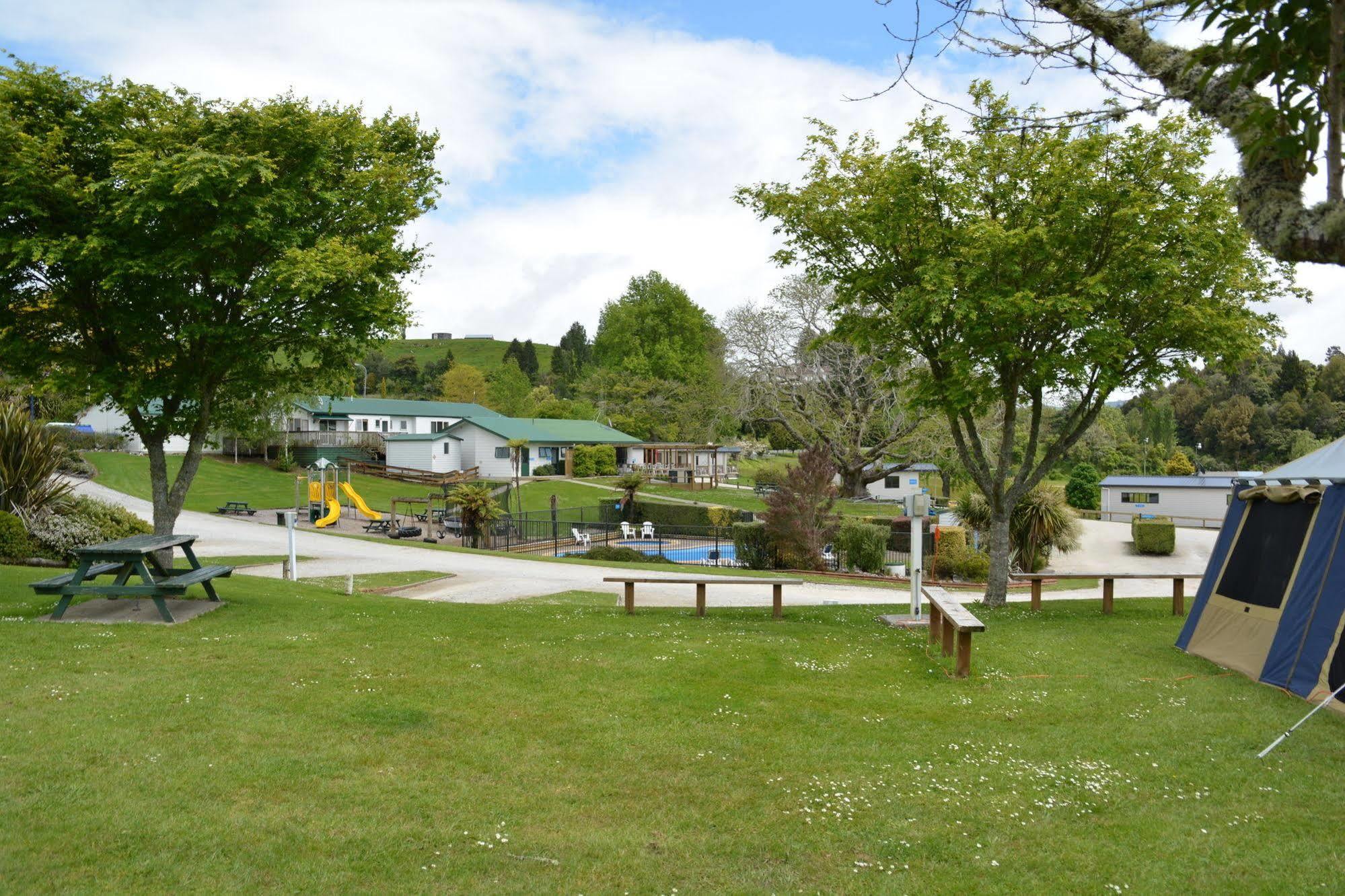 Waitomo Top 10 Holiday Park Пещеры Вайтомо Экстерьер фото